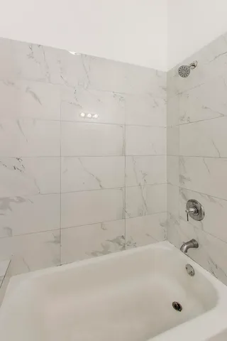 $1,350 | 1908 West 48th Street, Unit 1R, Chicago, IL 60609