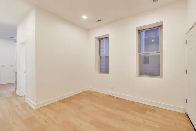 $1,350 | 1908 West 48th Street, Unit 1R, Chicago, IL 60609