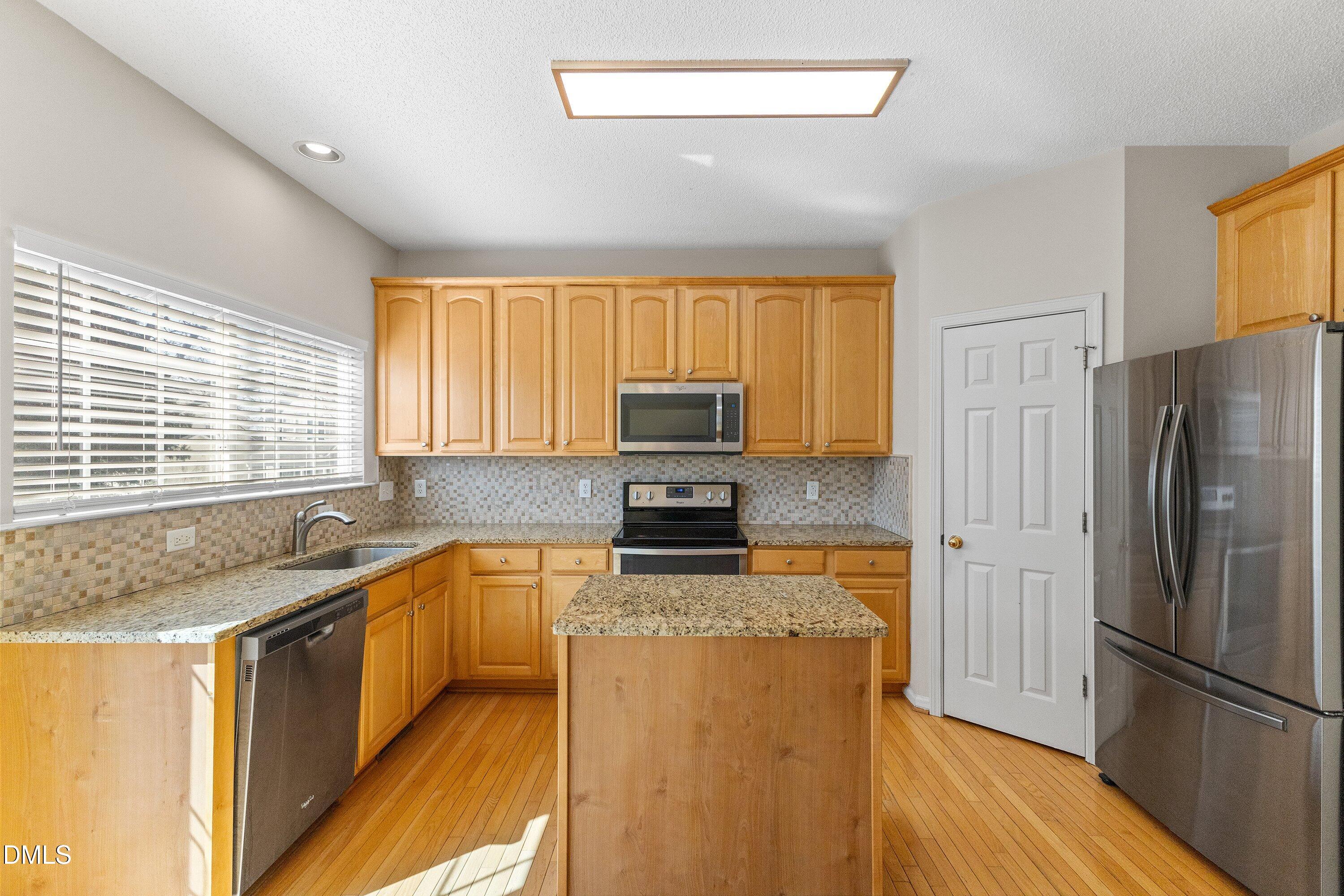 4717 Delta Lake Drive Raleigh, NC 27612 - Photo 14 of 45 36-4717 Delta Lake Dr _9385
