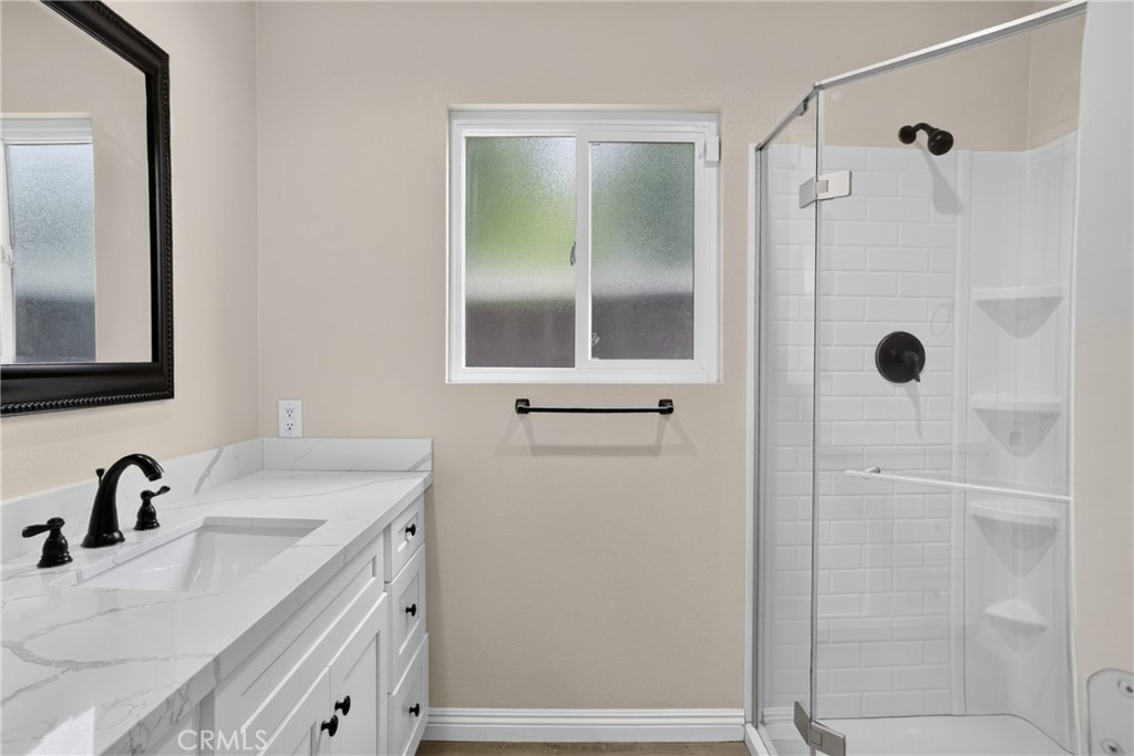 24441 Denise Place Newhall, CA 91321 - Photo 35 of 43