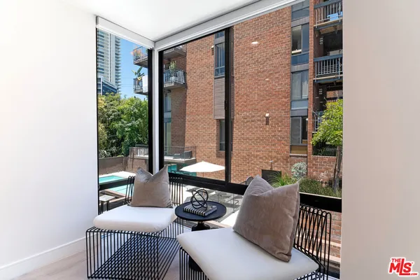 $7,500 | 1033 Carol Drive, Unit T13, West Hollywood, CA 90069