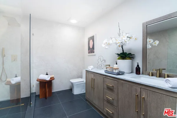 $7,500 | 1033 Carol Drive, Unit T13, West Hollywood, CA 90069