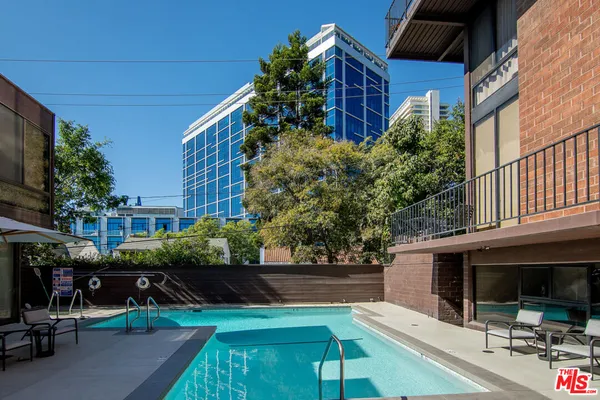 $7,500 | 1033 Carol Drive, Unit T13, West Hollywood, CA 90069