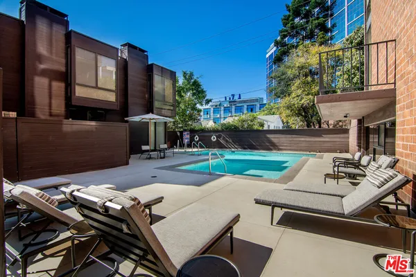 $7,500 | 1033 Carol Drive, Unit T13, West Hollywood, CA 90069