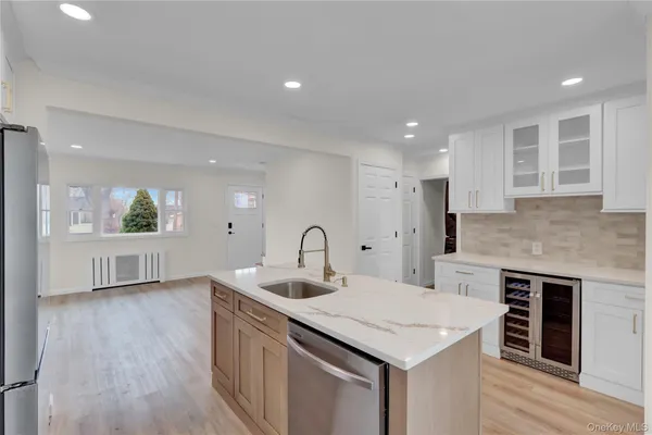 $699,999 | 449 North Indiana Avenue, Lindenhurst, NY 11757