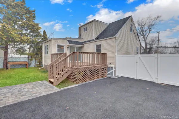 $699,999 | 449 North Indiana Avenue, Lindenhurst, NY 11757