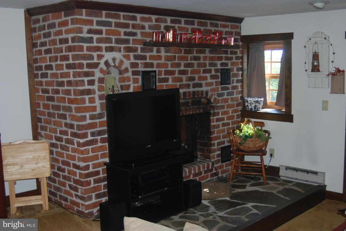 3617 North Colebrook Road Manheim, PA 17545 - Photo 8 of 42