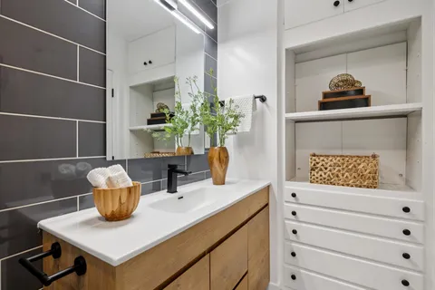 $1,385,000 | 2566 Lancaster Road, Hayward, CA 94542