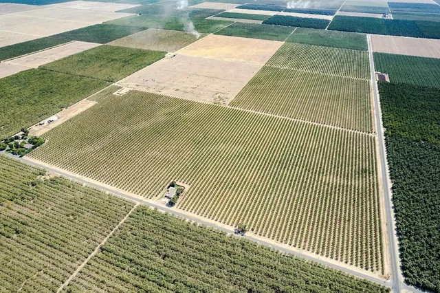 $2,700,000 | 2457 East Clarkson Avenue, Selma, CA 93662