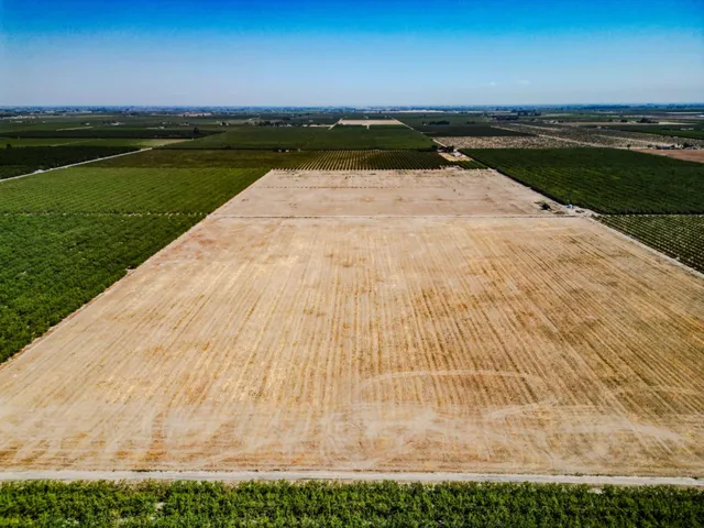 $2,700,000 | 2457 East Clarkson Avenue, Selma, CA 93662