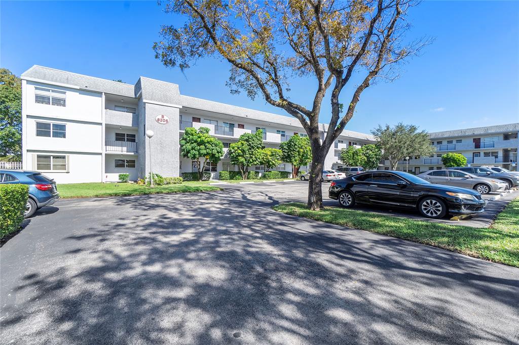 8205 Northwest 61st Street, Unit B305 Tamarac, FL 33321 - Photo 38 of 50