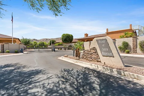 $789,000 | 3215 East Constance Way, Phoenix, AZ 85042