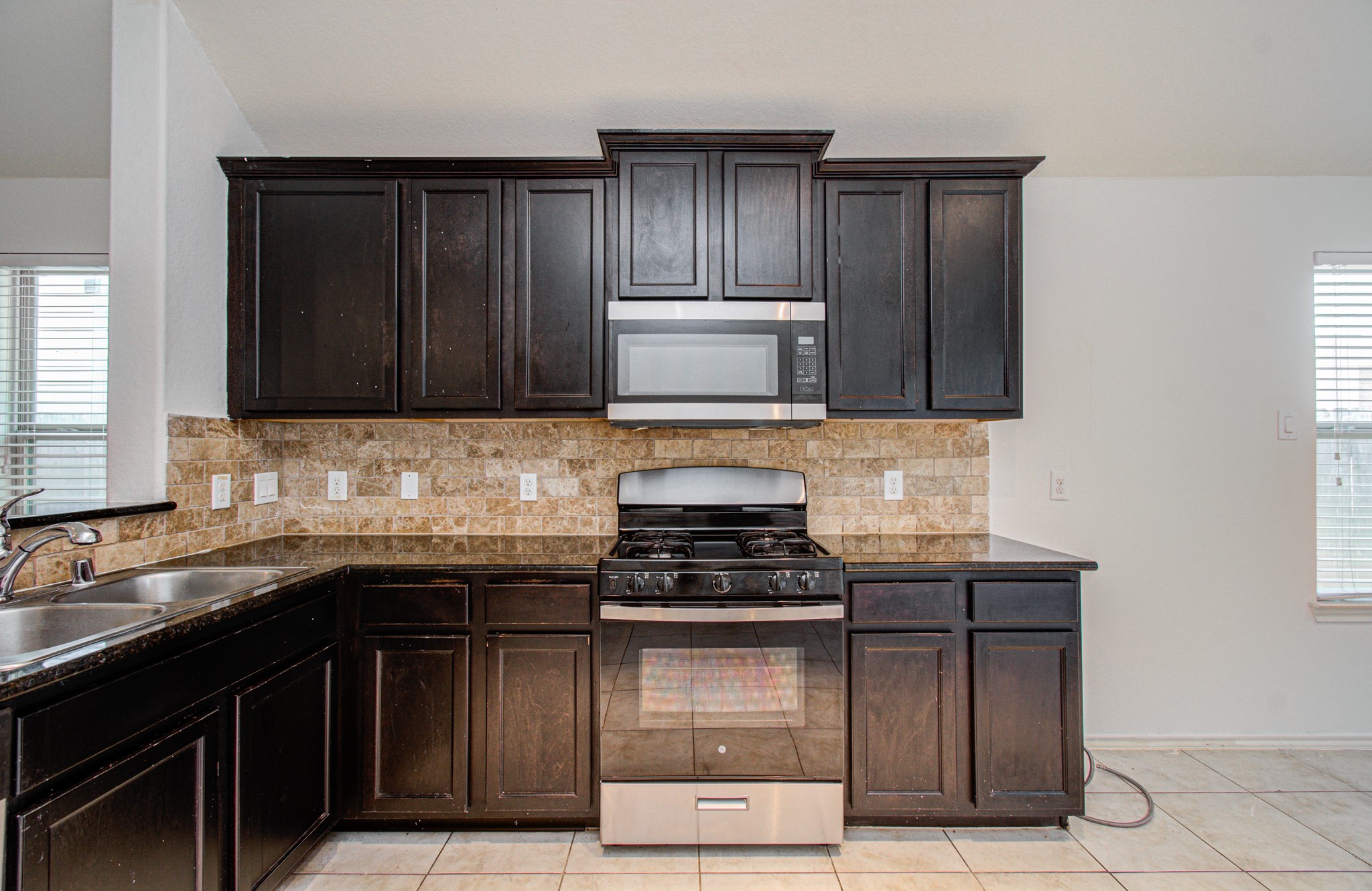 13822 Roman Ridge Lane Houston, TX 77047 - Photo 14 of 29