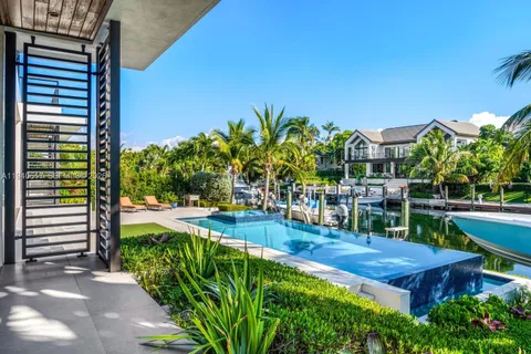 $17,000,000 | 6853 Sunrise Court, Coral Gables, FL 33133