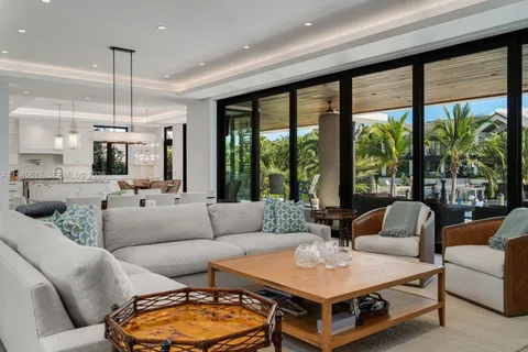 $17,000,000 | 6853 Sunrise Court, Coral Gables, FL 33133