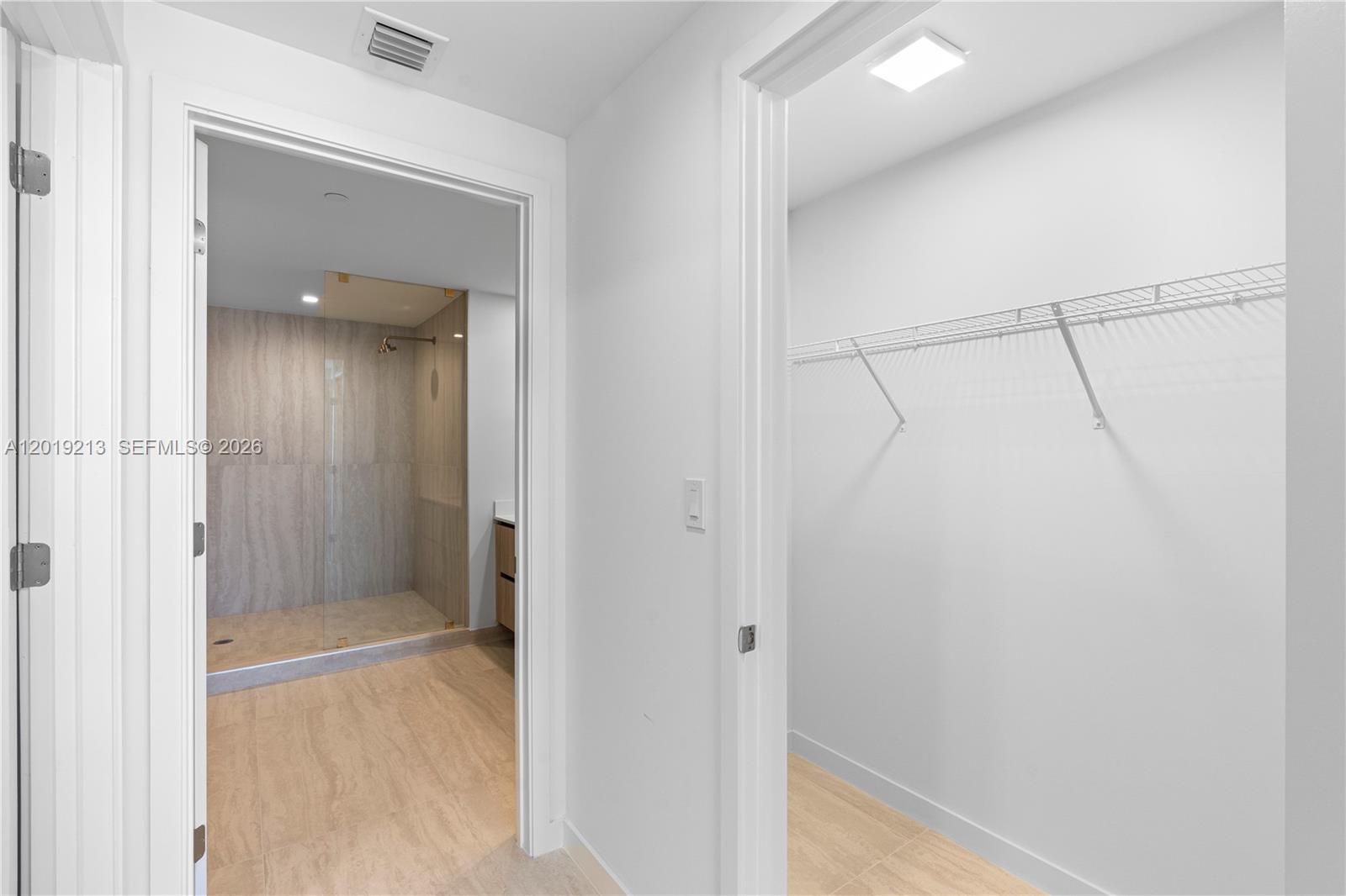 77 Southeast 5th, Unit 3702 Miami, FL 33131 - Photo 22 of 63