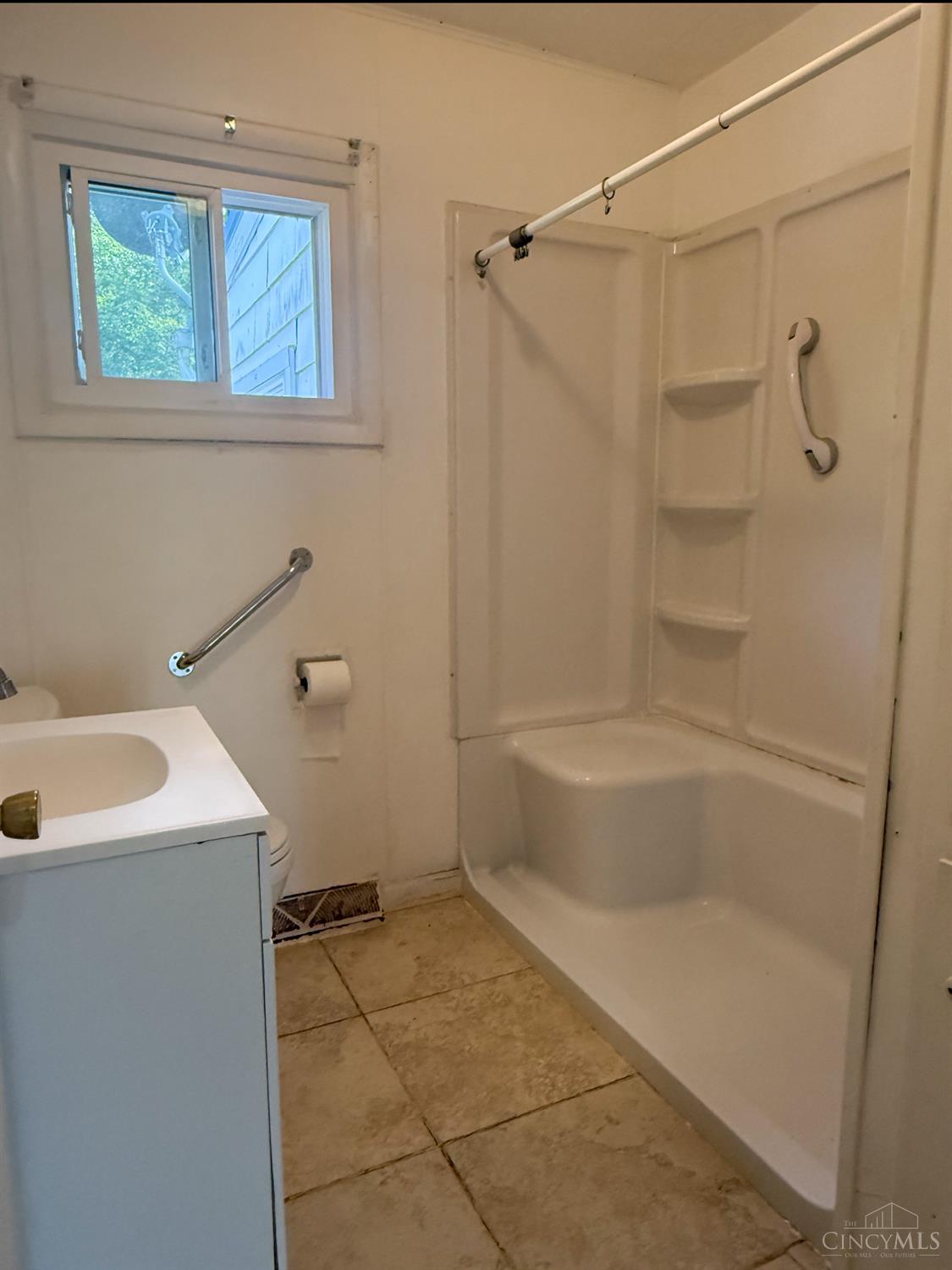 871 Gumley Road Blanchester, OH 45107 - Photo 15 of 24 Gallery Image 15