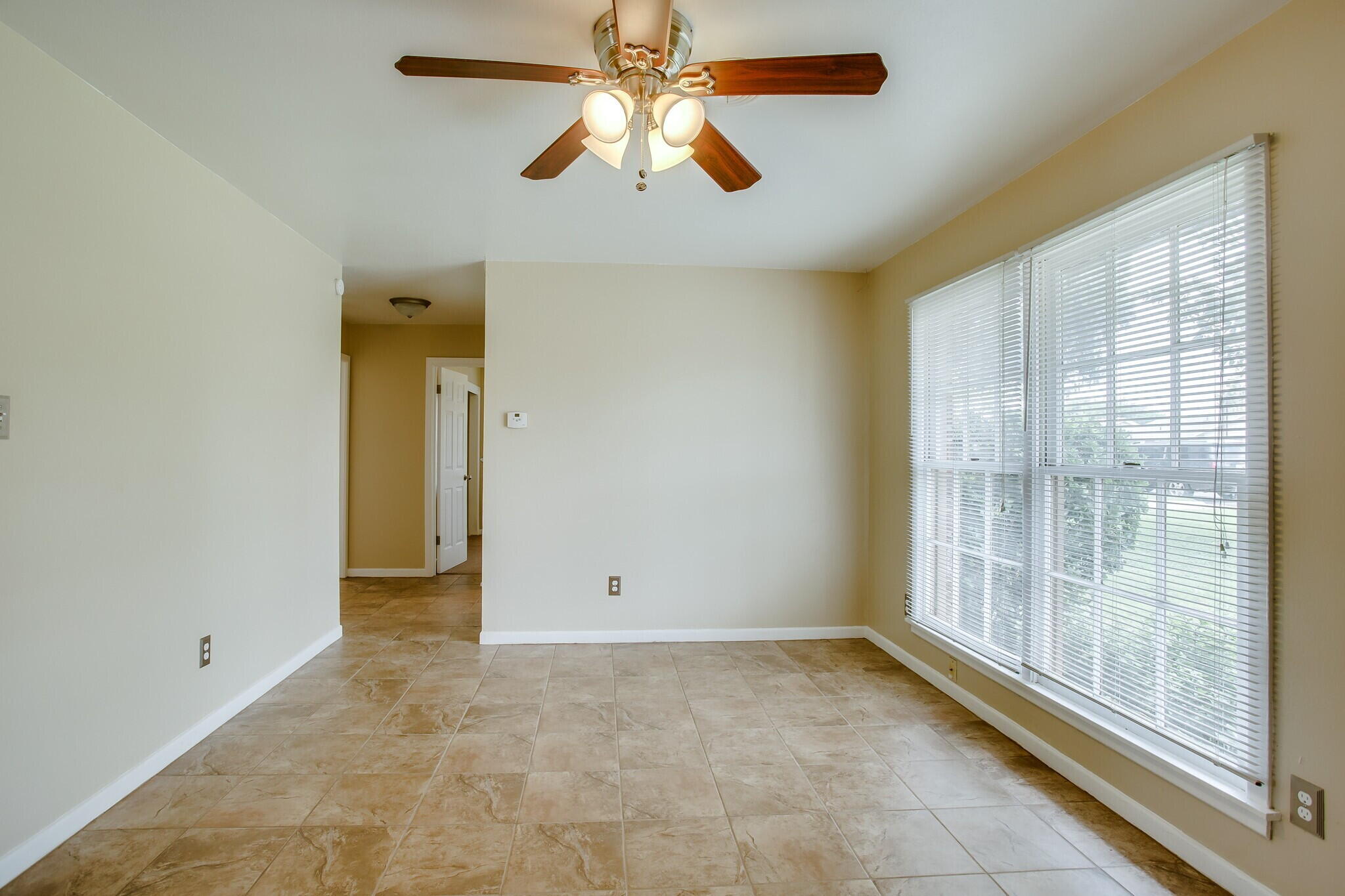 5114 44th Street Lubbock, TX 79414 - Photo 3 of 12 04