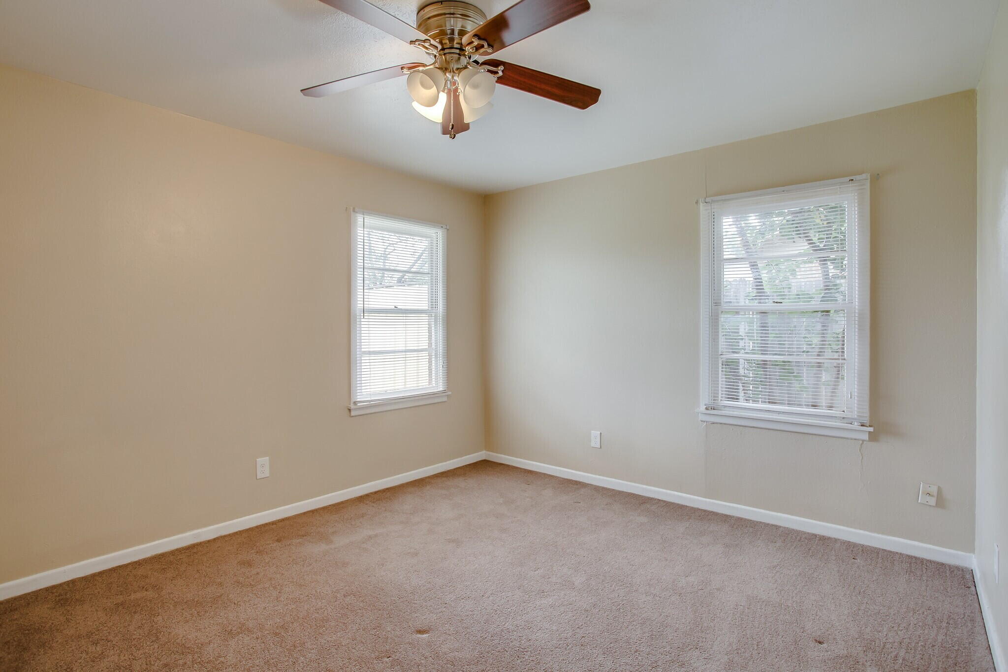 5114 44th Street Lubbock, TX 79414 - Photo 9 of 12 10