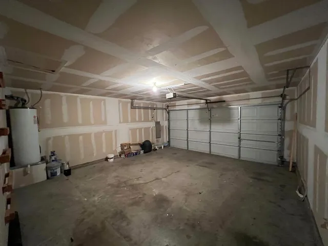 a view of a garage room