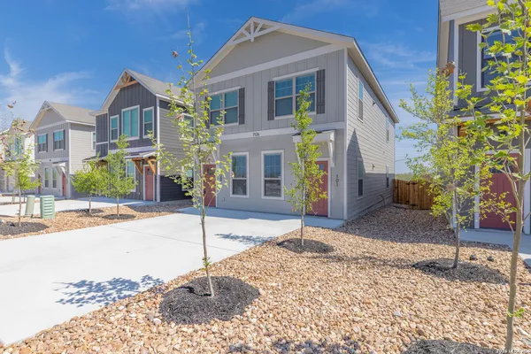 $1,500 | 7126 Magnolia Creek, Unit 201, San Antonio, TX 78252