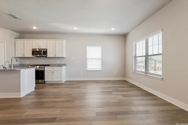 $1,500 | 7126 Magnolia Creek, Unit 201, San Antonio, TX 78252
