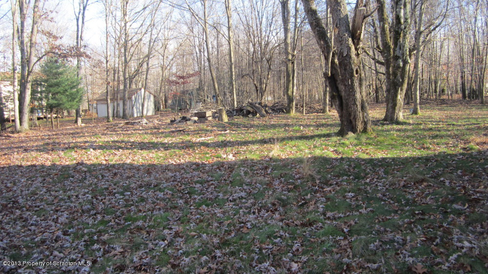469 Kensington Road Hawley, PA 18428 - Photo 3 of 12 Gallery Image 3