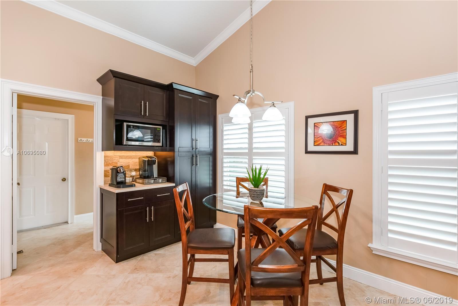 12486 Southwest 9th Place Davie, FL 33325 - Photo 11 of 36