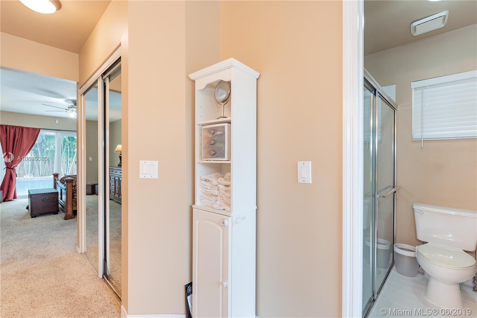 12486 Southwest 9th Place Davie, FL 33325 - Photo 16 of 36