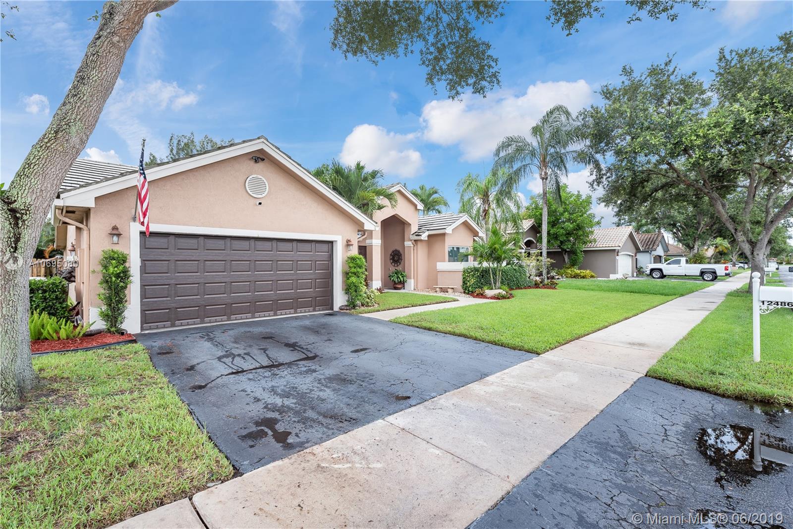 12486 Southwest 9th Place Davie, FL 33325 - Photo 30 of 36