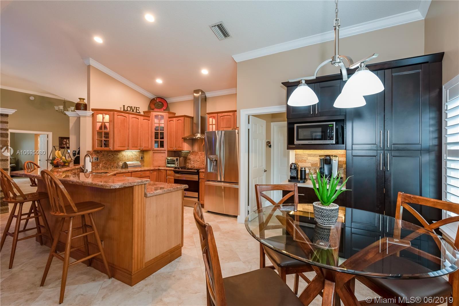 12486 Southwest 9th Place Davie, FL 33325 - Photo 10 of 36