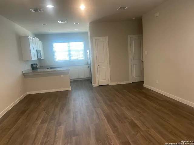 $1,795 | 8318 Runner Cove, Unit 101, San Antonio, TX 78249