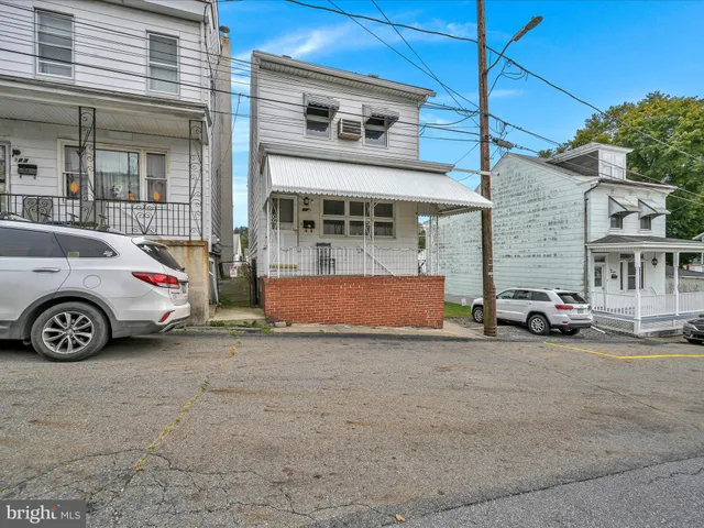 a view of a car garage