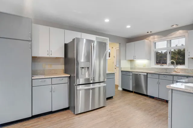 $849,900 | 123 Beech Ridge Road, Scarborough, ME 04074