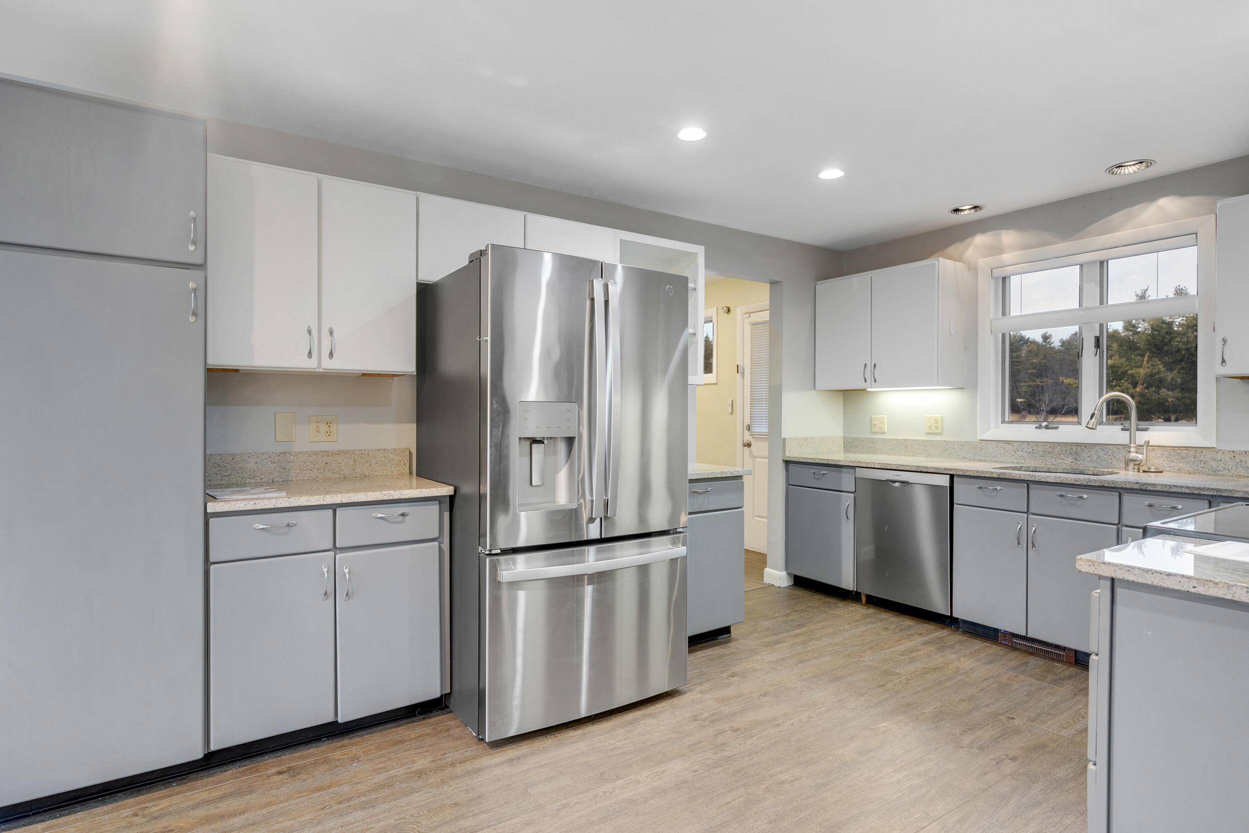 123 Beech Ridge Road Scarborough, ME 04074 - Photo 7 of 45 123beechridge-15