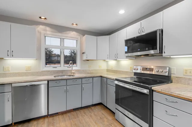 $849,900 | 123 Beech Ridge Road, Scarborough, ME 04074