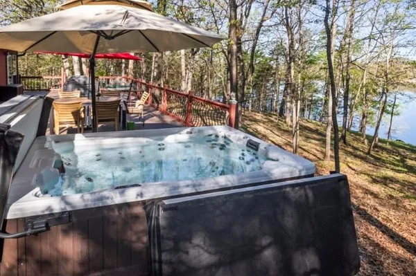 $847,000 | 784 Lake Road, Shell Knob, MO 65747