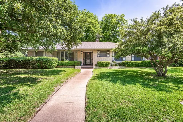 $3,495 | 6105 East University Boulevard, Dallas, TX 75214