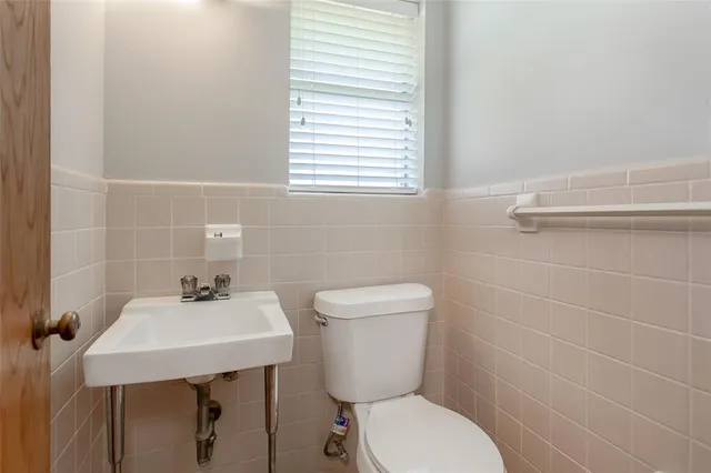 $3,495 | 6105 East University Boulevard, Dallas, TX 75214