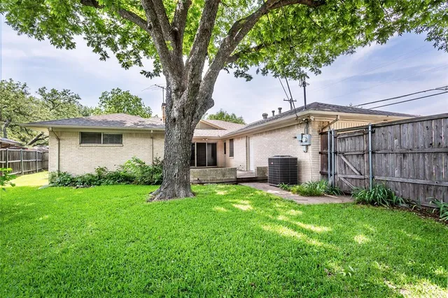 $3,495 | 6105 East University Boulevard, Dallas, TX 75214
