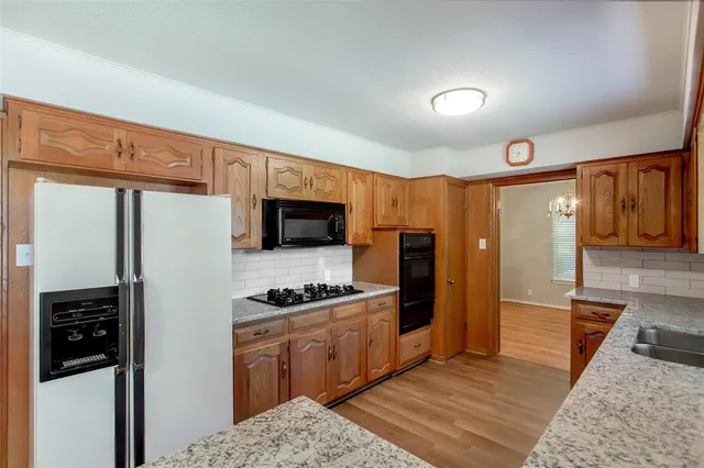 $3,495 | 6105 East University Boulevard, Dallas, TX 75214