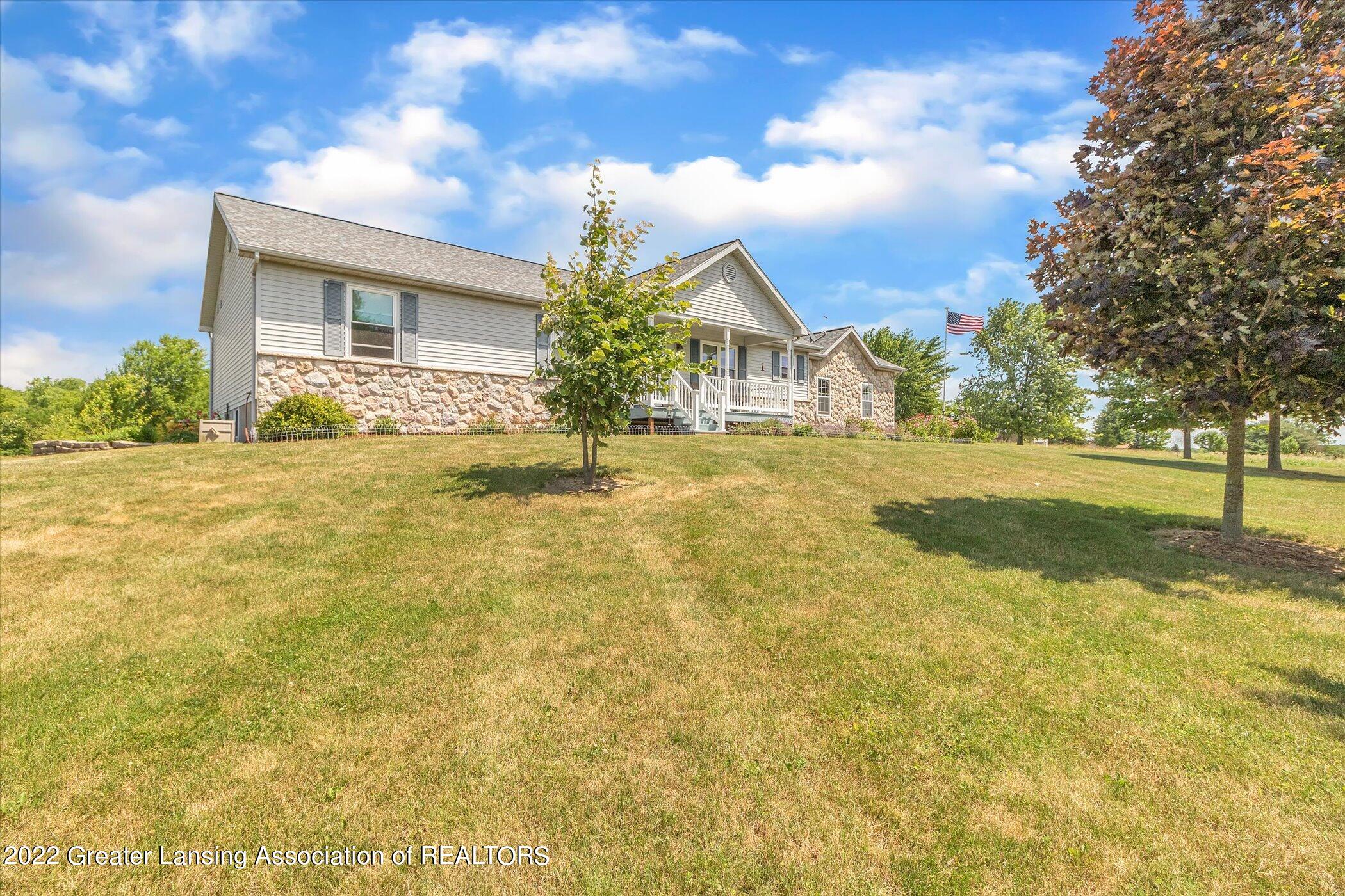 11263 Risner Lane Eaton Rapids, MI 48827 - Photo 3 of 42 04-11263-Risner-Ln-WindowStill-Real-Esta