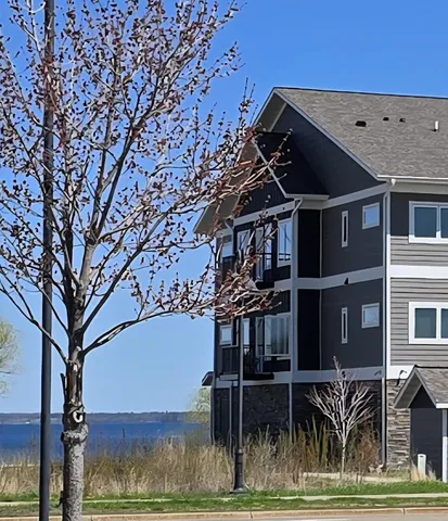 $349,485 | 715 Lake Shore Drive Northeast, Unit 105, Bemidji, MN 56601