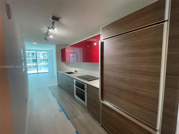 $2,500 | 1100 South Miami Avenue, Unit 2006, Miami, FL 33130