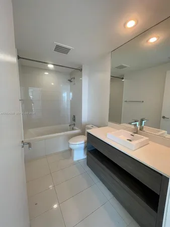 $2,500 | 1100 South Miami Avenue, Unit 2006, Miami, FL 33130