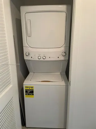 $2,500 | 1100 South Miami Avenue, Unit 2006, Miami, FL 33130