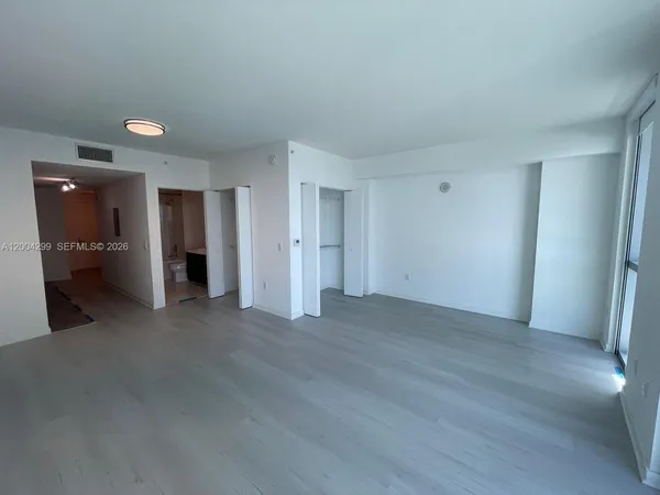 $2,500 | 1100 South Miami Avenue, Unit 2006, Miami, FL 33130