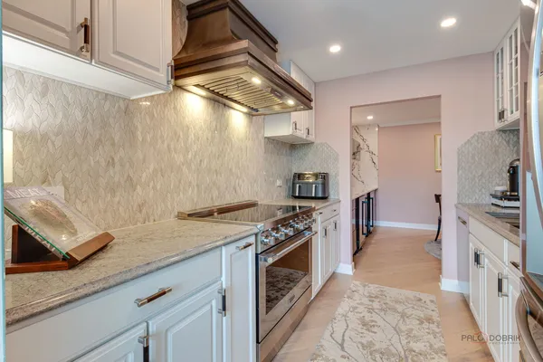 $479,900 | 2200 Bouterse Street, Unit 407, Park Ridge, IL 60068