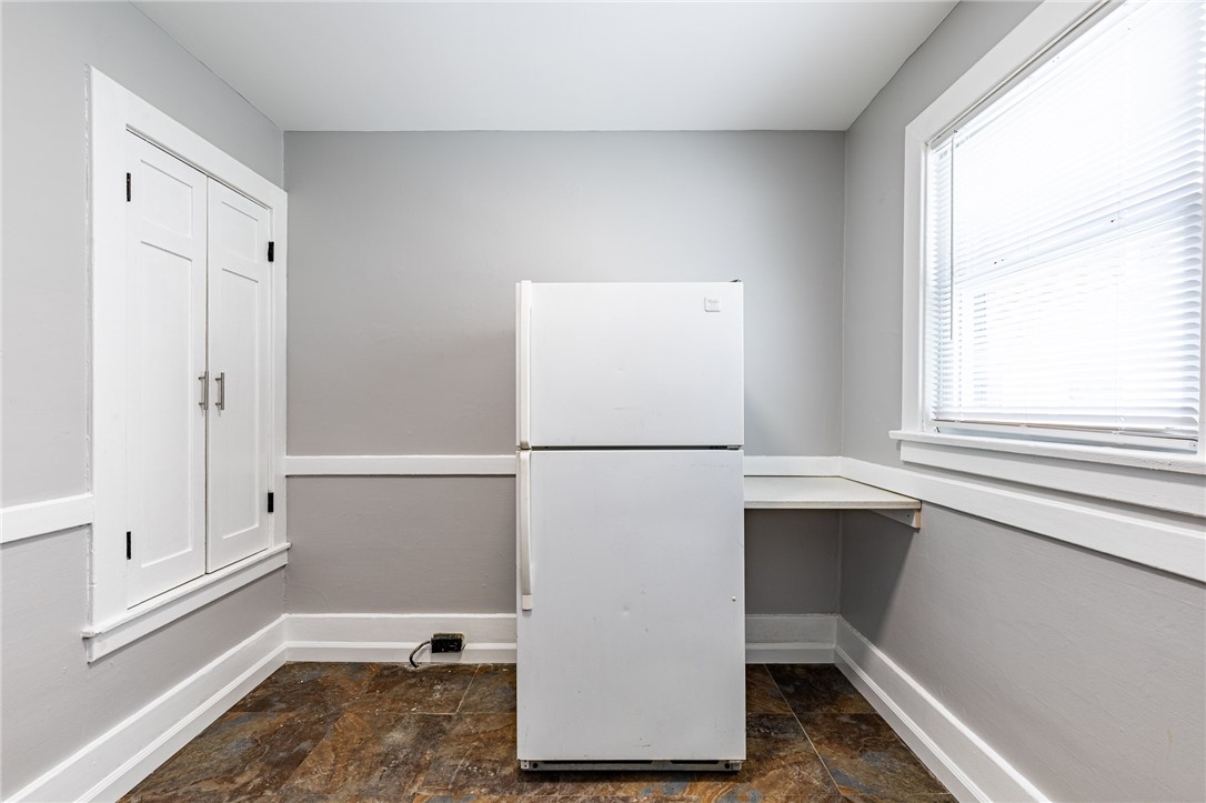 333 Raines Park Rochester, NY 14613 - Photo 14 of 34