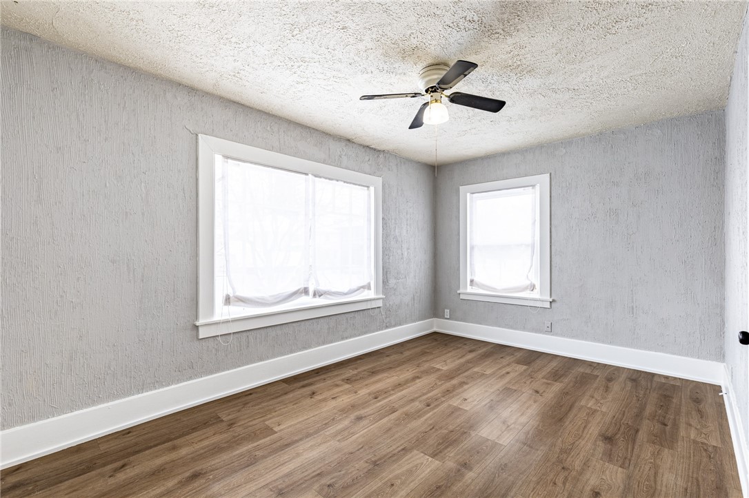 333 Raines Park Rochester, NY 14613 - Photo 18 of 34